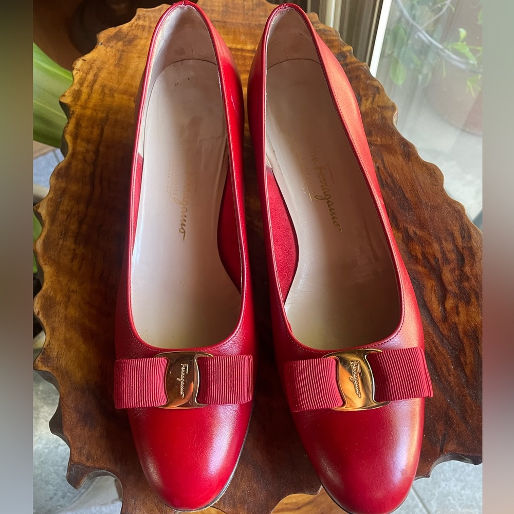 Salvatore ferragamo Vara Bow pumps